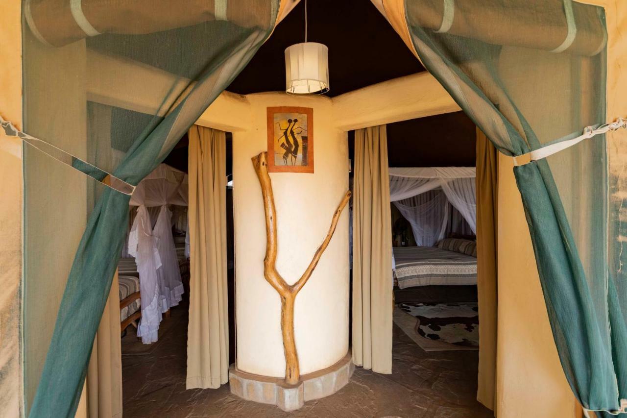 Kibo Safari Camp Lodge *